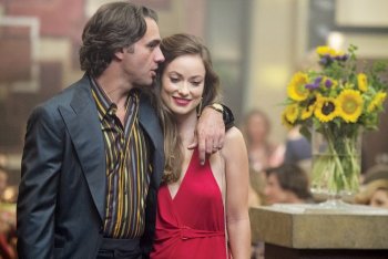 una scena di vinyl, la serie tv sul rock prodotta da hbo