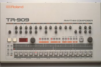 Roland tr 909