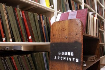 Alcuni vinili della Sound Archives Collection della Boston Public Library (foto via Internet Archive)
