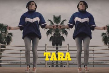 Un'immagine del video di "Tara" dei Banana Joe