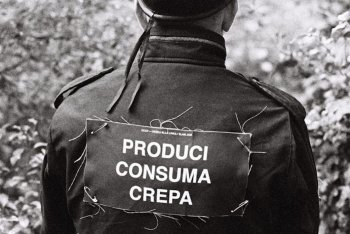 "Produci, consuma, crepa" - capsule collection CCCP - foto via Slam Jam