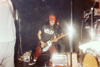 Negazione live in Catania nel 1991 - foto via Snowball.hc