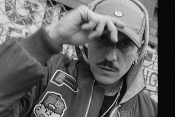 Noyz Narcos in un frame del documentario "Dope Boys Alphabet"