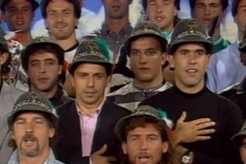 Il coro degli "alpini" ne "La cinica lotteria dei rigori", sigla di Mai dire Gol 1994-95
