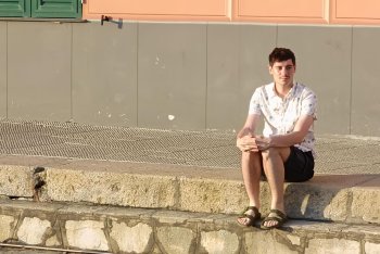 Tutte le foto di un Pietro Mio balneare per concessione dell'artista