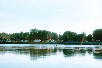 Cartolina da MI AMI - foto di Silvia Violante Rouge