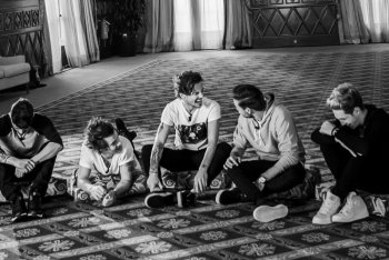 Sotto la foto in versione originale. Di Francesco Prandoni