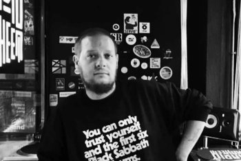 Teo Segale nella prima sede di Radio Raheem