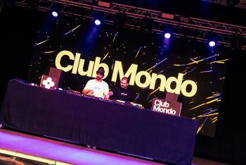 Un dj set di Club Mondo