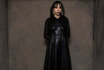 Le prime due foto sono di Rose Mihman, le altre scatti fatti con il tel da Giorgia a oggetti che si trovano a casa sua
