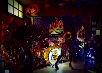 Gigging
