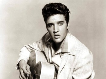 3. Elvis Presley - 135.5 milioni di copie