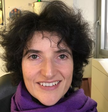 Elisabetta Comini, Responsabile della linea di ricerca “Metal oxide nanocrystalline quasi-1D structures” presso SENSOR laboratory (Univ. Brescia)