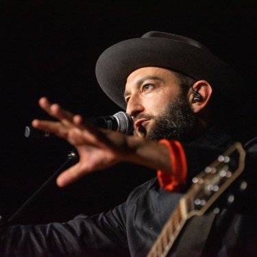 Vasco Brondi live a Magazzini Generali - foto di Starfooker