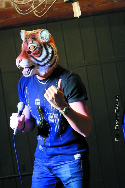 Tiger Dek in concerto.jpg