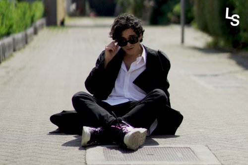 Live Session in Tuci: l'urlo liberatorio di Tananai