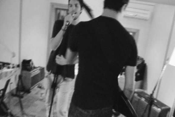 2009-10-25_040845 bw.jpg