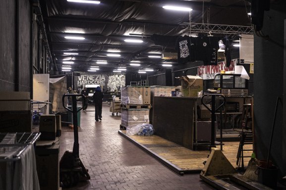 01-VeHc-BackstageDay00-28.jpg