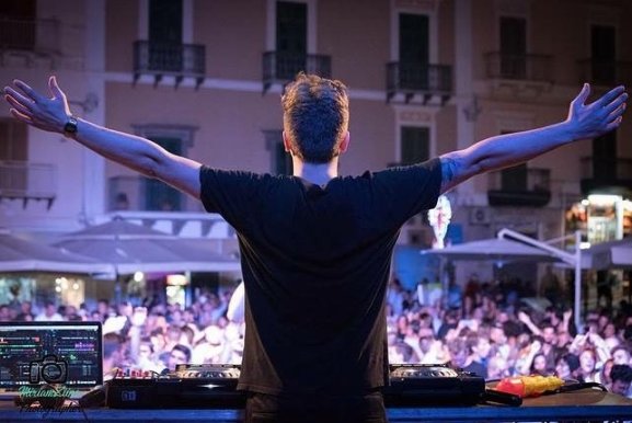 Andy De Salvi _ dj set.jpeg