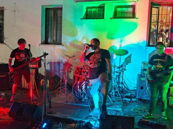 live1.jpg