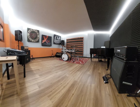 Sala-6-20220430_185723.jpg