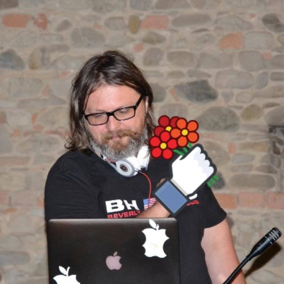 max testa 3.png