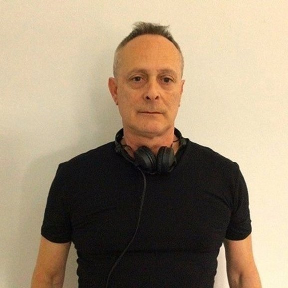 DJ Lamberto cuffie t shirt nera.jpg