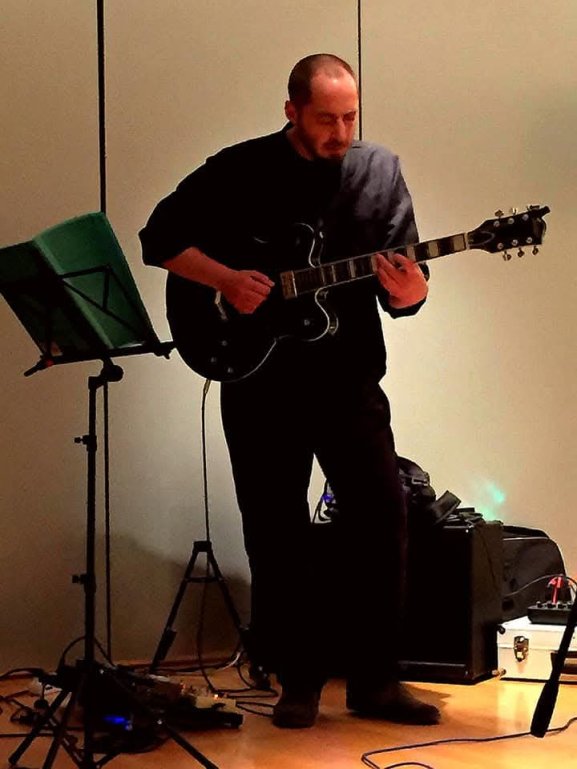 Luca Crispino Guitar jazz1.jpg