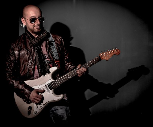 Giampi, Chitarra