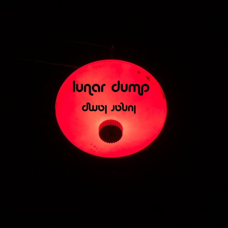 LUNAR DUMP COPERTINA FRONTE EP 2019 (per rockit).jpg