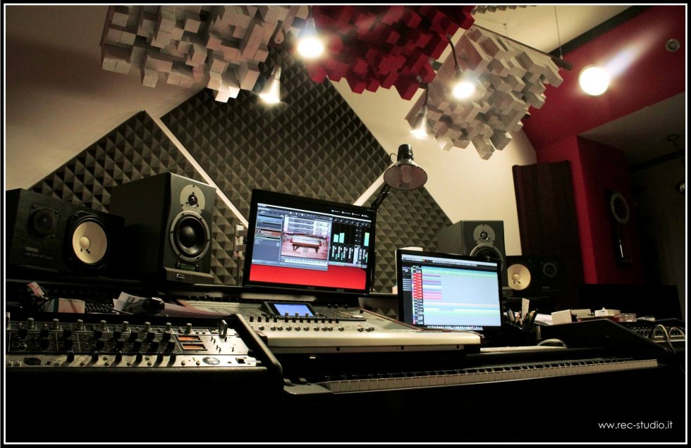 Control room - www.rec-studio.it