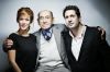 Haim Lipsky con l'attrice e il regista dello spettacolo a lui ispirato