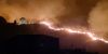 Il tempio di Segesta circondato dalle fiamme