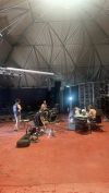 La Tenda, il live club migliore di Modena, un posto dove ho visto centinaia di concerti di band locali o estere ed enormi, sempre gratis, sempre emozionante. Ci ho suonato i migliori concerti della mia vita ed &egrave; cos&igrave; casa che ci si fa anche le preproduzioni ad agosto, come si vede nella foto.